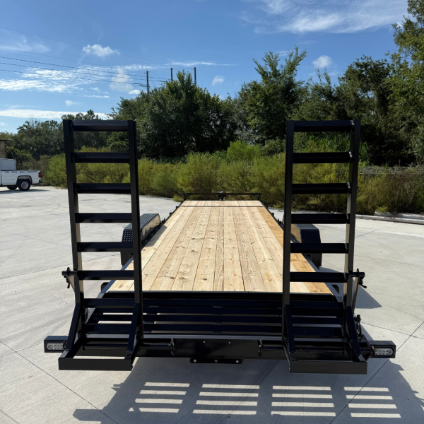 7x26 15k Equipment Trailer - Self. Cleaning Dovetail - Image 4
