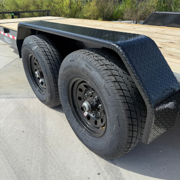 7x26 15k Equipment Trailer - Self. Cleaning Dovetail - Image 5